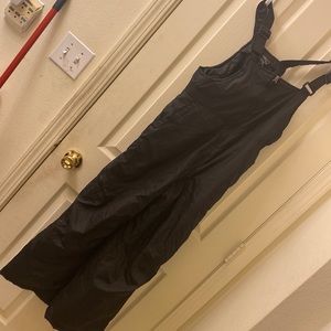 Black snow pants